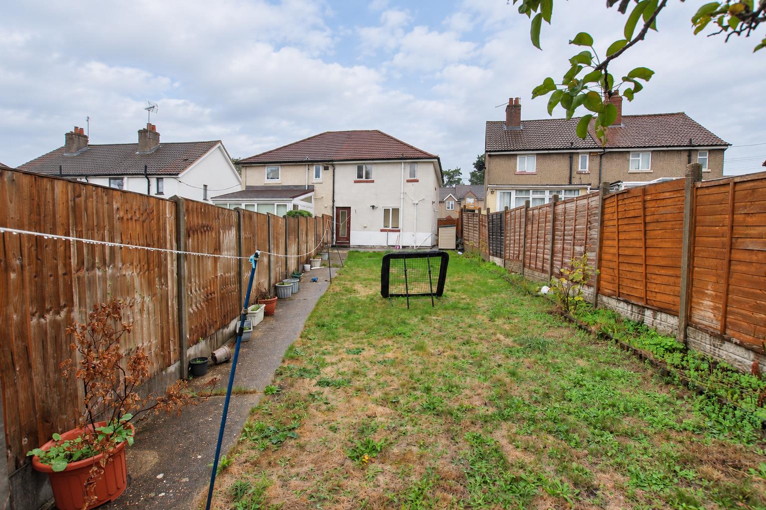 Bramshaw Road, Tilehurst, Reading